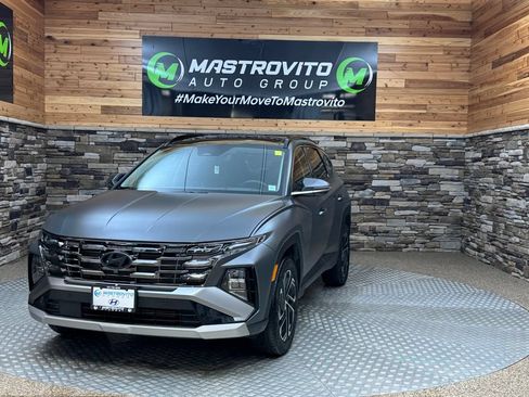 Certified 2025 Hyundai Tucson Limited AWD/4WD image 6