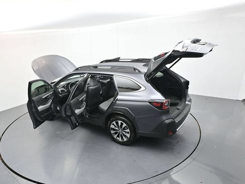 Used 2025 Subaru Outback Limited AWD/4WD image 37