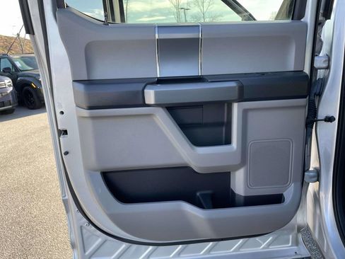 Used 2016 Ford F150 XLT w/ Equipment Group 302A Luxury AWD/4WD image 2