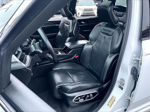 Used 2022 Jeep Grand Cherokee Overland w/ Adv Protech Group III image 10