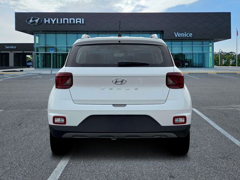 New 2026 Hyundai Venue SEL FWD image 25