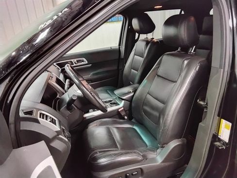 Used 2013 Ford Explorer XLT image 10