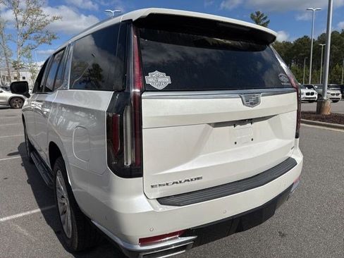 Used 2021 Cadillac Escalade Premium Luxury image 14