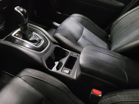 Used 2017 Nissan Rogue Sport SL w/ SL Premium Package image 26