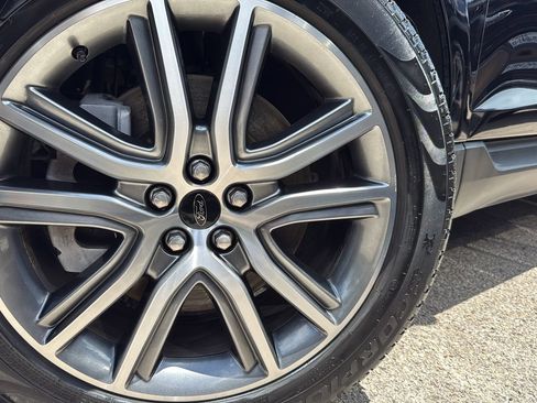 Certified 2023 Ford Edge Titanium AWD/4WD image 30