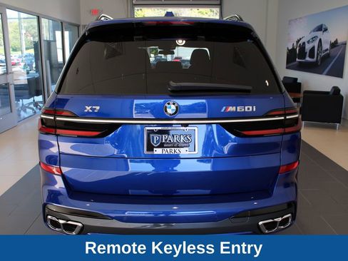 Used 2025 BMW X7 M60i AWD/4WD image 9