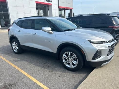 Used 2020 Chevrolet Blazer LT FWD image 3