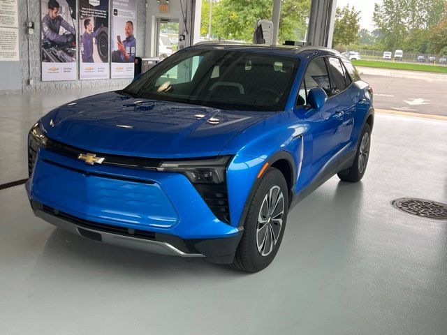 Used 2024 Chevrolet Blazer EV LT AWD/4WD image 4