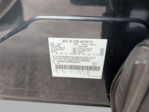 Used 2024 Ford Edge ST-Line AWD/4WD image 29