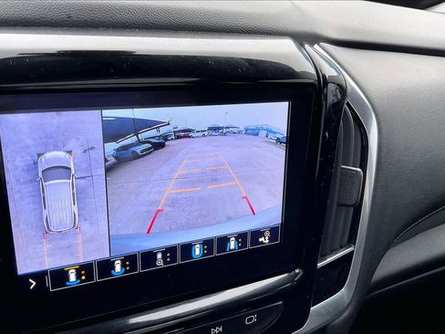 Used 2021 Chevrolet Traverse High Country image 27
