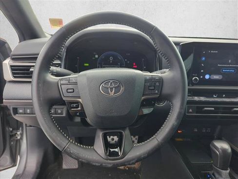 Used 2025 Toyota Camry SE w/ Convenience Package FWD image 11