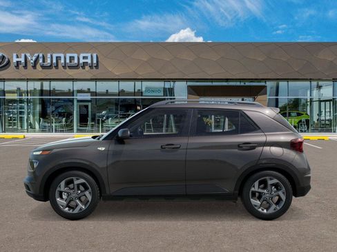 Certified 2025 Hyundai Venue SEL FWD image 3