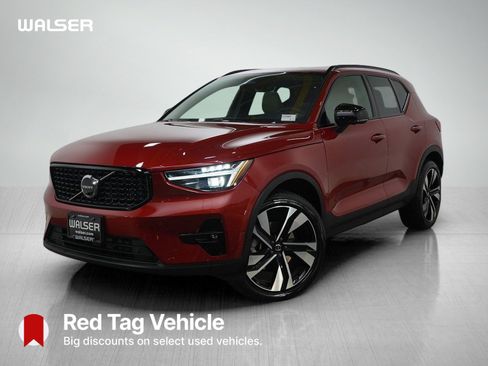 Used 2023 Volvo XC40 B5 Ultimate w/ Protection Package Premier image 1