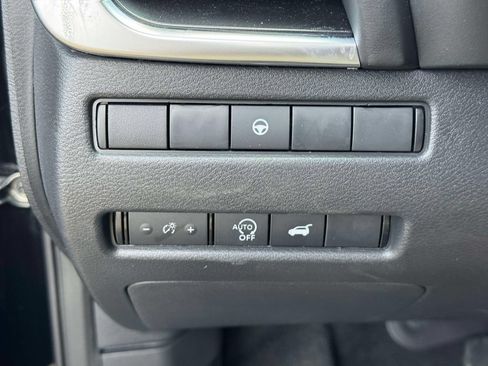 Certified 2026 Nissan Rogue SV AWD/4WD image 19