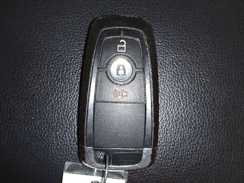 Used 2020 Ford EcoSport Titanium image 32