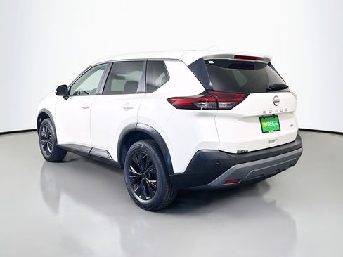 Used 2023 Nissan Rogue SV image 7