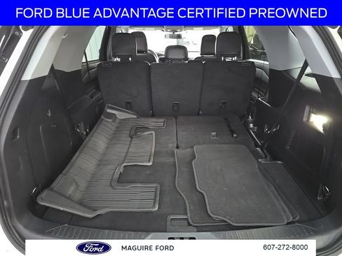 Certified 2023 Ford Explorer XLT w/ Equipment Group 202A AWD/4WD image 15