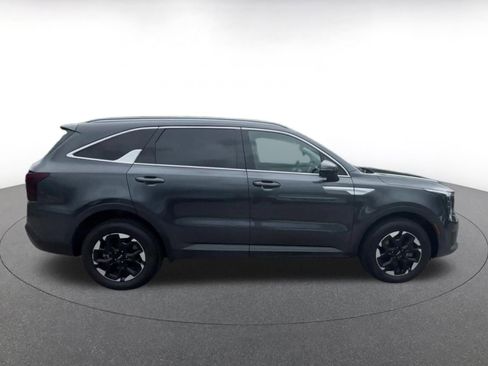 Used 2024 Kia Sorento S AWD/4WD image 16