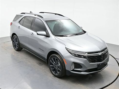 Used 2023 Chevrolet Equinox RS image 34