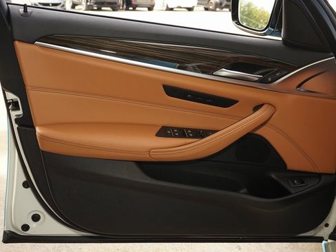 Used 2019 BMW 530i w/ Convenience Package image 22