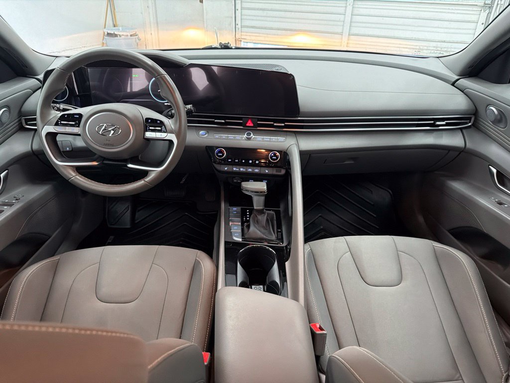 Used 2023 Hyundai Elantra SEL w/ Convenience Package FWD image 25