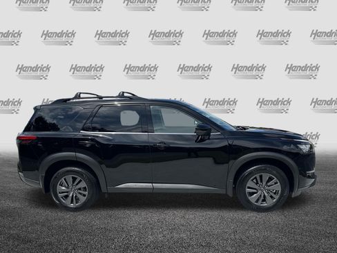 Used 2025 Nissan Pathfinder SV AWD/4WD image 11