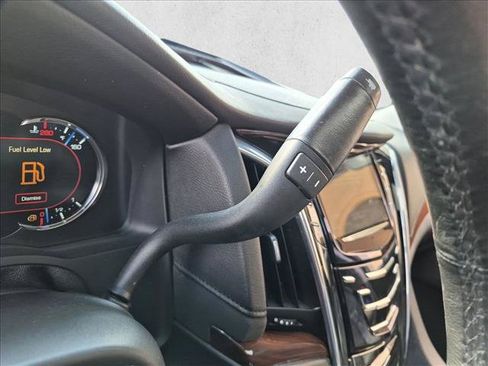 Used 2018 Cadillac Escalade ESV Premium Luxury AWD/4WD image 12