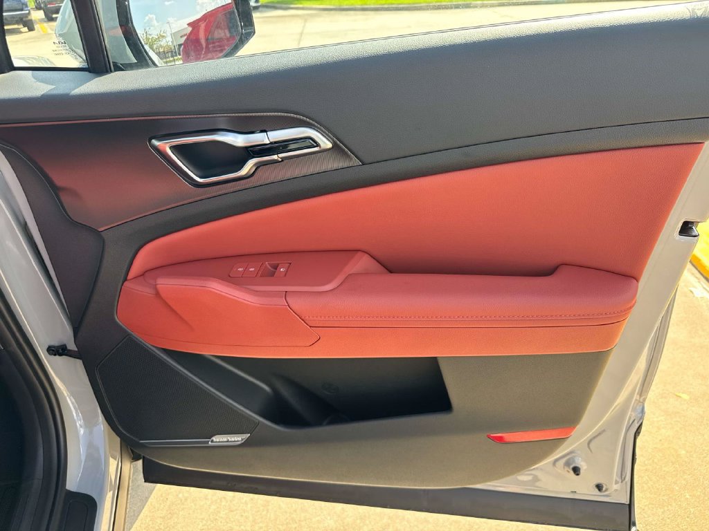 New 2026 Kia Sportage SX FWD image 16
