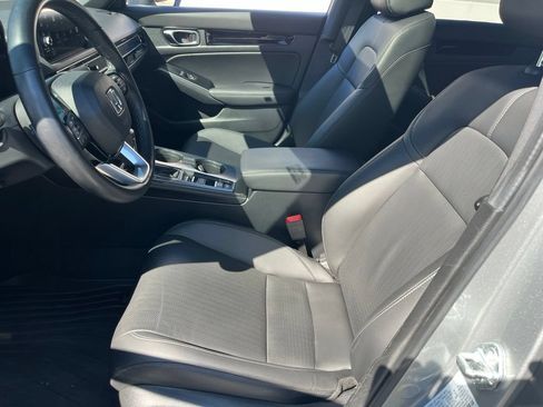 Used 2025 Honda Civic Sport image 9