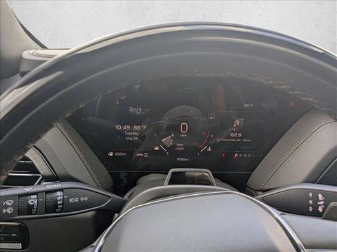 Used 2025 GMC Yukon XL AT4 w/ AT4 Premium Plus Package AWD/4WD image 11