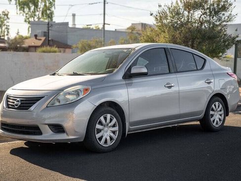 Used 2012 Nissan Versa SV w/ Convenience Pkg FWD image 1
