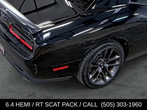Used 2022 Dodge Challenger R/T Scat Pack RWD image 13