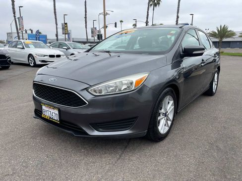 Used 2016 Ford Focus SE image 7