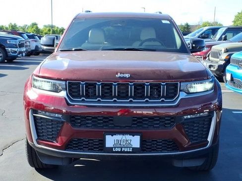New 2026 Jeep Grand Cherokee L Limited w/ Trailer Tow Package AWD/4WD image 23