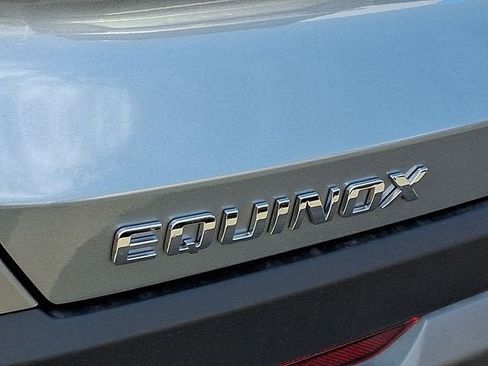 New 2026 Chevrolet Equinox LT w/ Safety and Technology Package FWD image 17