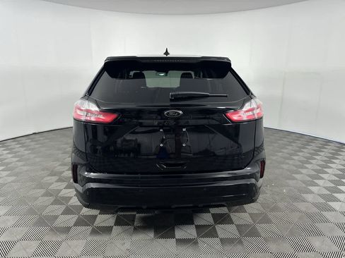 Used 2024 Ford Edge SE w/ Black Appearance Package image 7