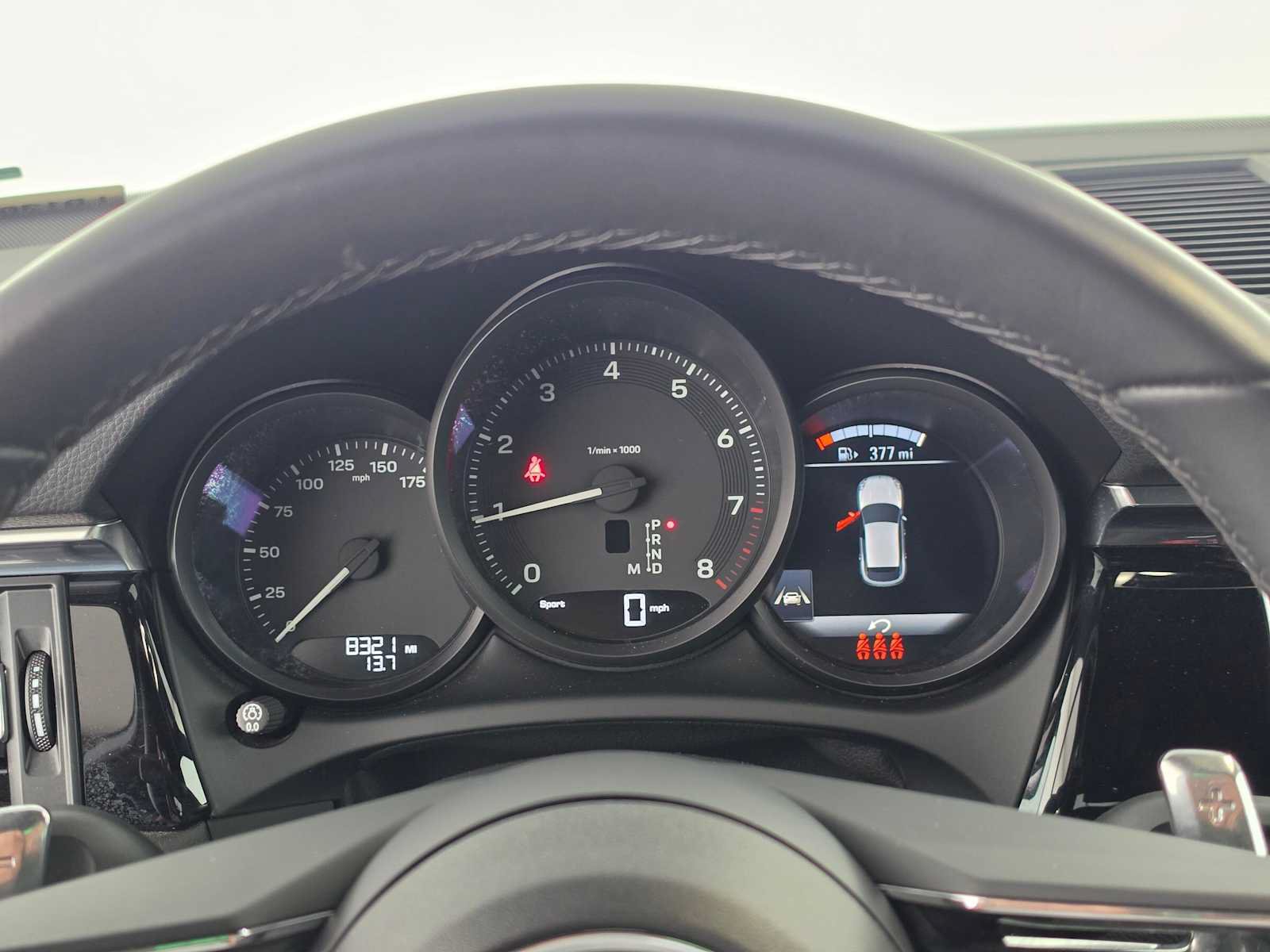 Used 2025 Porsche Macan AWD/4WD image 23