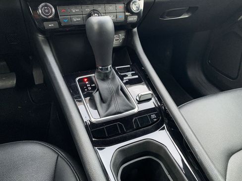 Used 2025 Jeep Compass Limited image 41