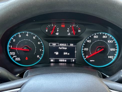 Used 2018 Chevrolet Equinox LS FWD image 17