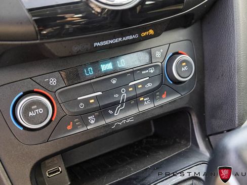 Used 2018 Ford Focus SEL w/ Cold Weather Package FWD image 28