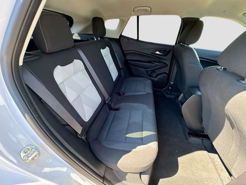 Used 2025 Chevrolet Trax LS image 24