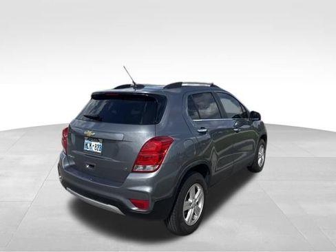 Used 2019 Chevrolet Trax LT w/ LT Convenience Package AWD/4WD image 3