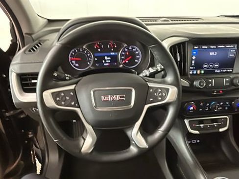 Used 2024 GMC Terrain SLT AWD/4WD image 15