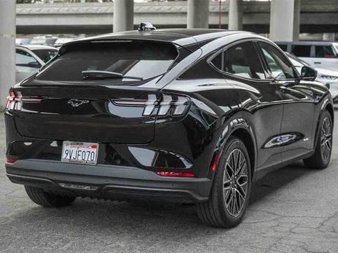 Used 2025 Ford Mustang Mach-E Premium image 8