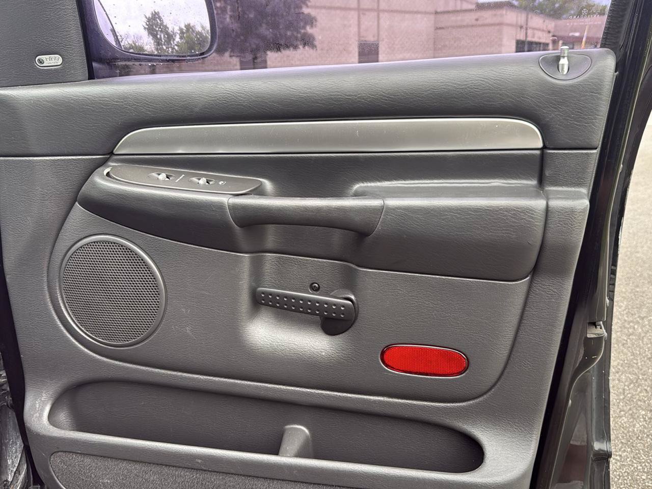 Used 2005 Dodge Ram 1500 Truck 2WD Quad Cab image 27
