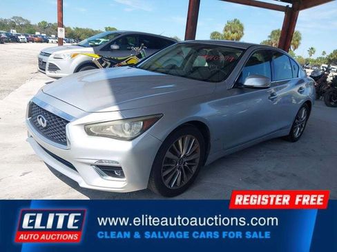 Used 2018 INFINITI Q50 Luxe image 3