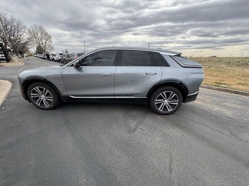 Used 2024 Cadillac Lyriq Tech image 5