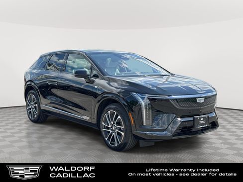 Used 2026 Cadillac Optiq Sport 1 w/ LPO, Floor Liner Package AWD/4WD image 1
