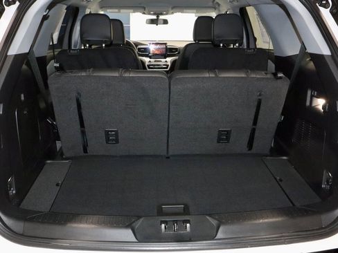 Certified 2022 Ford Explorer XLT w/ Equipment Group 202A image 17