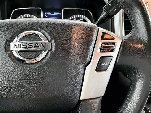 Used 2016 Nissan Titan SL RWD image 21